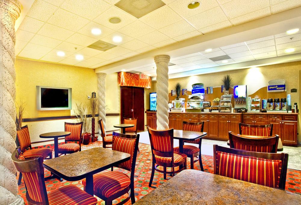 Holiday Inn Express Hotel & Suites Clewiston By Ihg Exteriör bild