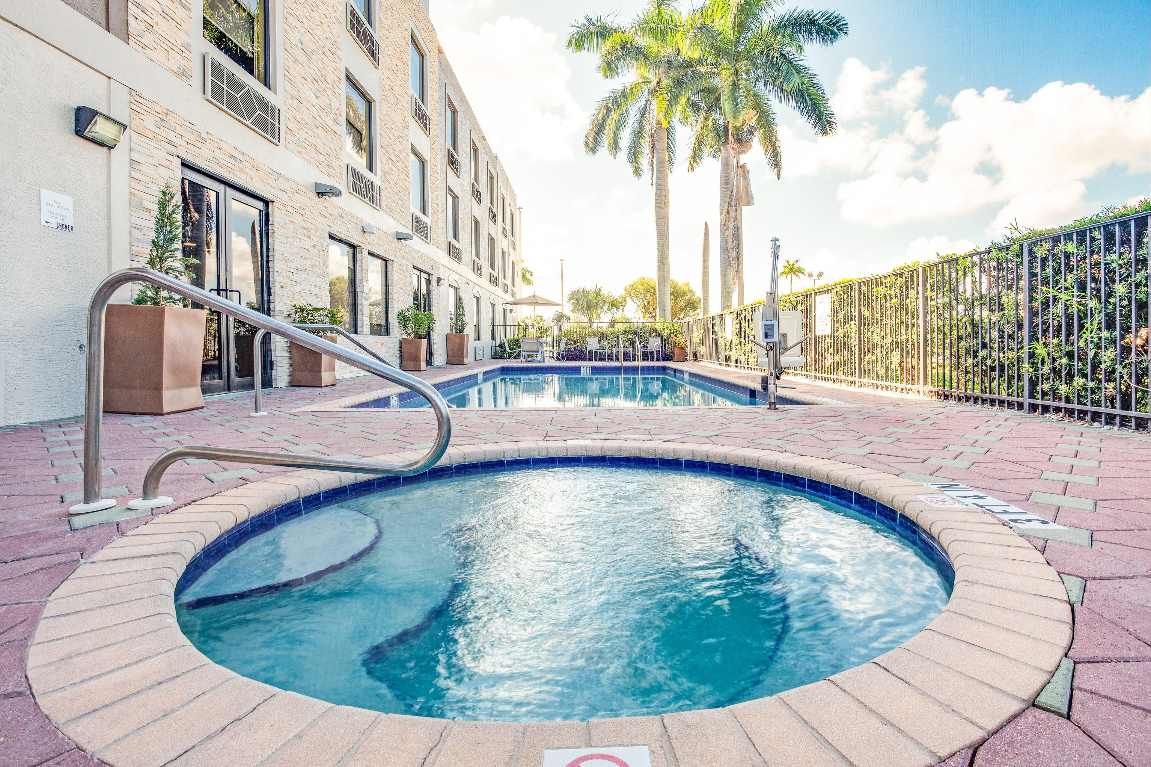 Holiday Inn Express Hotel & Suites Clewiston By Ihg Exteriör bild